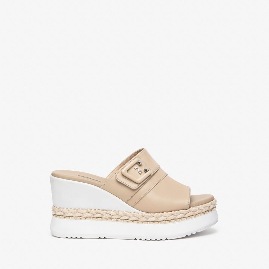 Sandals | NeroGiardini Nerogiardini Beige Wedge Sandal