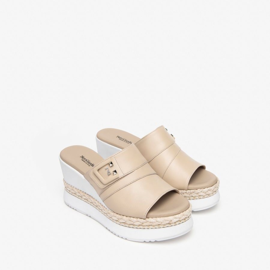 Sandals | NeroGiardini Nerogiardini Beige Wedge Sandal